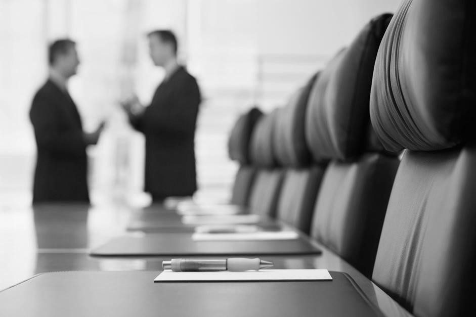 corporate lawyer & Commercial law firm in uae